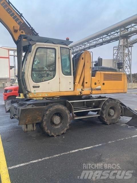 Liebherr 924C-LI  휠 굴삭기