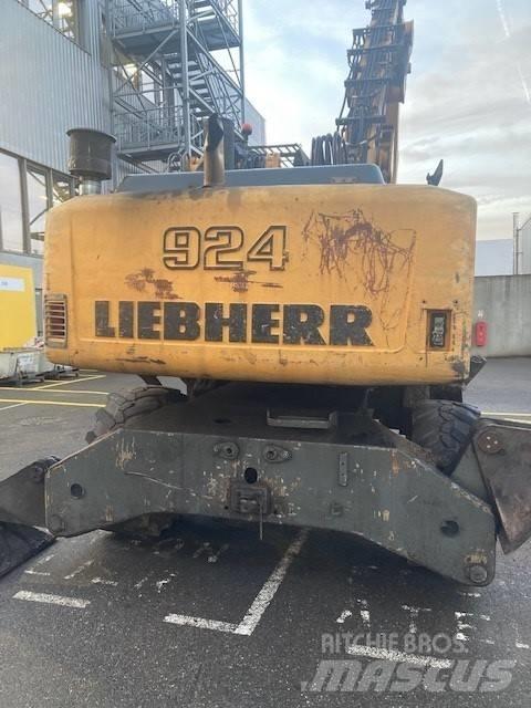Liebherr 924C-LI  휠 굴삭기
