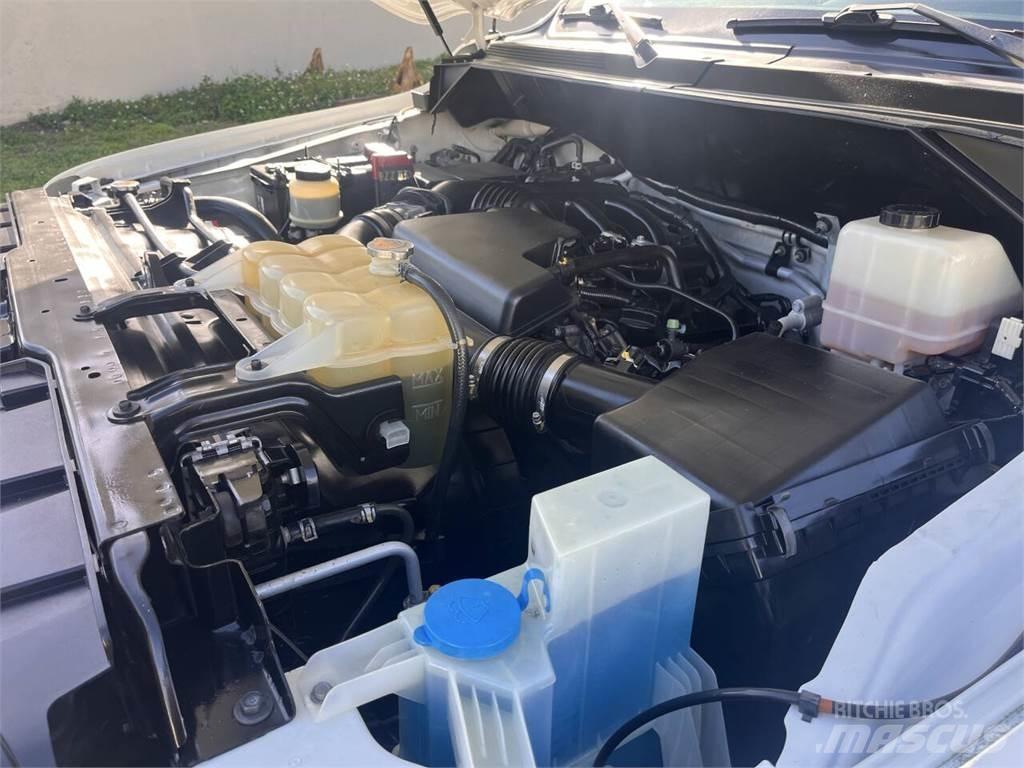 Nissan NV 기타
