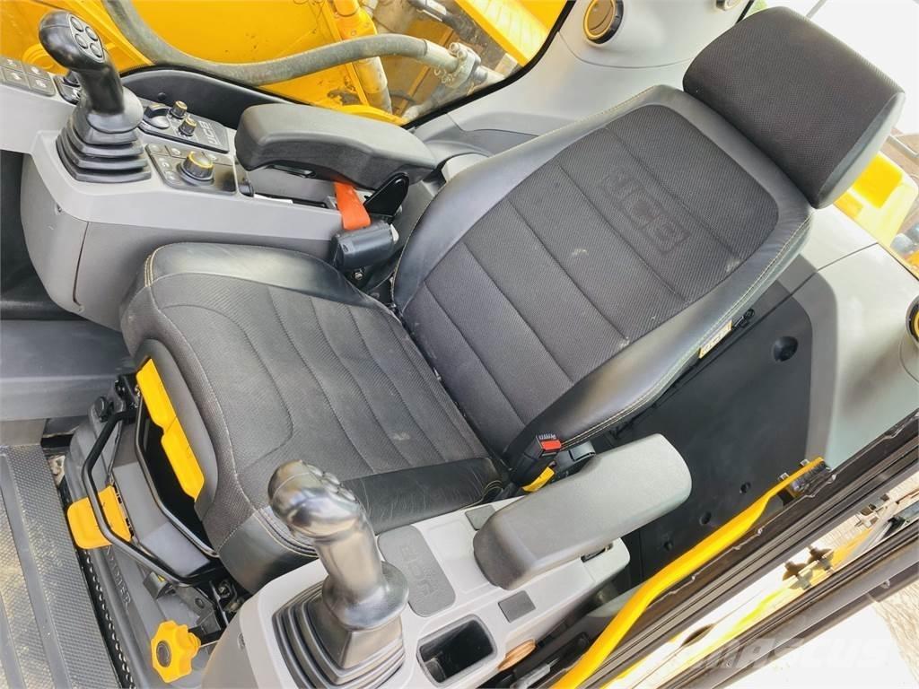 JCB 220X L 대형 굴삭기 29톤 이상