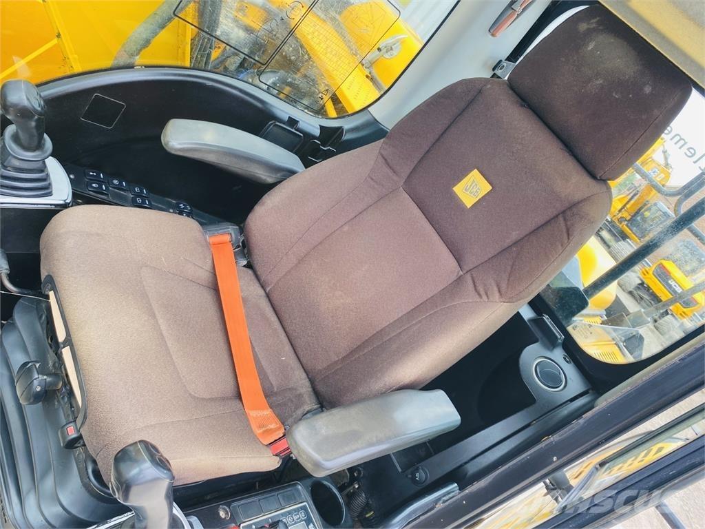 JCB JS130LC 대형 굴삭기 29톤 이상