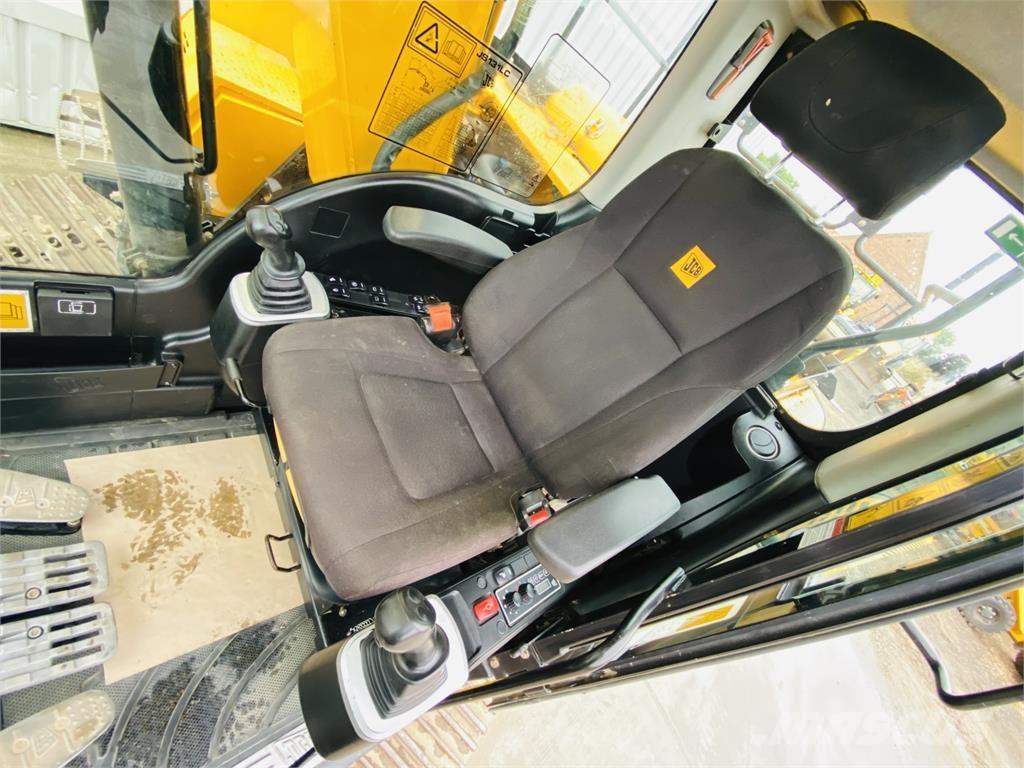 JCB JS131LC+ 대형 굴삭기 29톤 이상