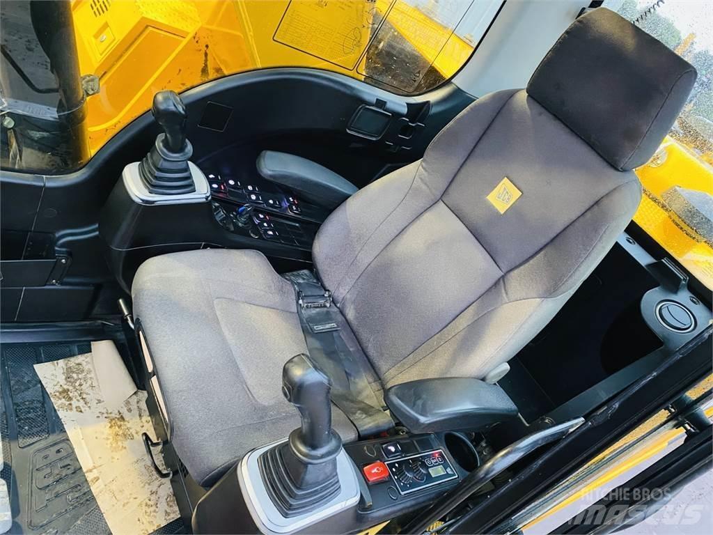 JCB JS220LC 대형 굴삭기 29톤 이상