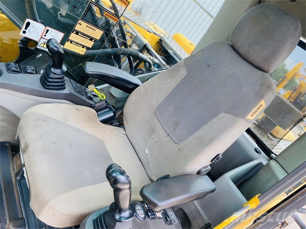 Volvo EC210CL 대형 굴삭기 29톤 이상