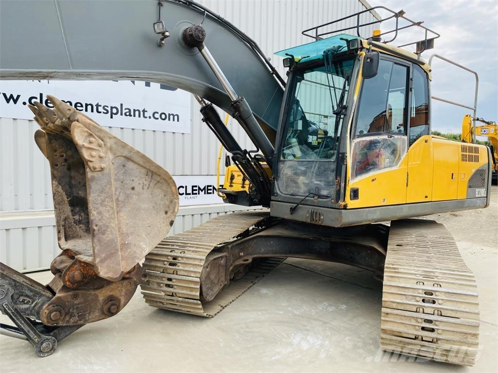 Volvo EC210CL 대형 굴삭기 29톤 이상
