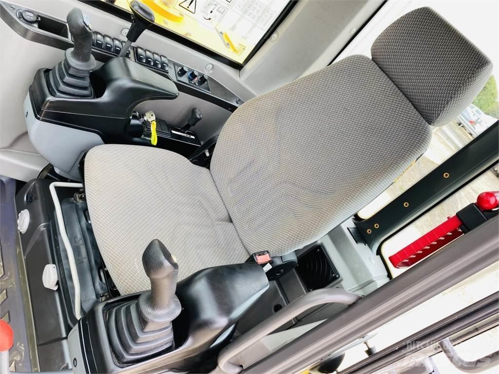 Volvo EC55C 중형굴삭기 7톤-28톤