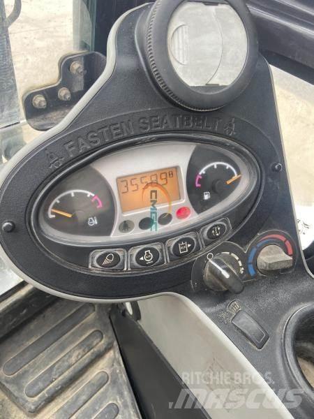 Bobcat E 26  휠 굴삭기
