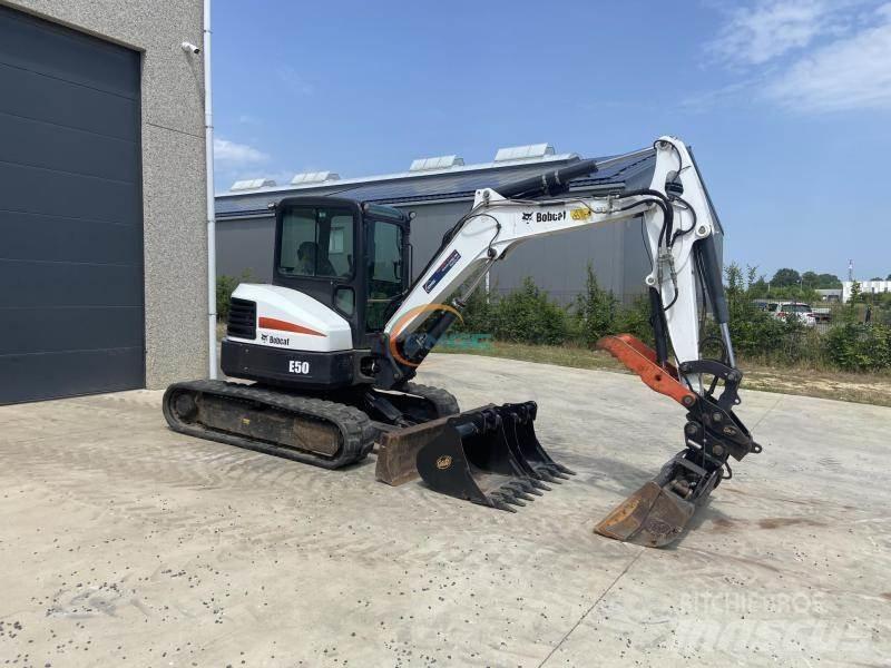 Bobcat E 50  휠 굴삭기