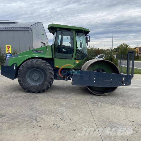 Dynapac CA302D 토양 다짐기