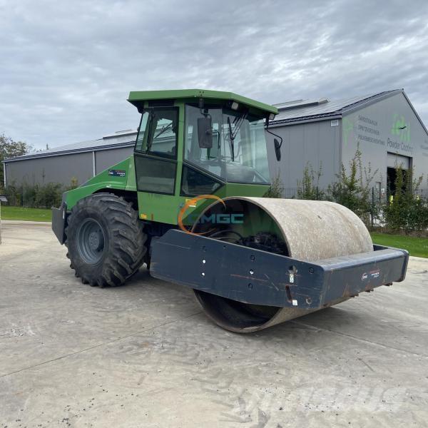 Dynapac CA302D 토양 다짐기