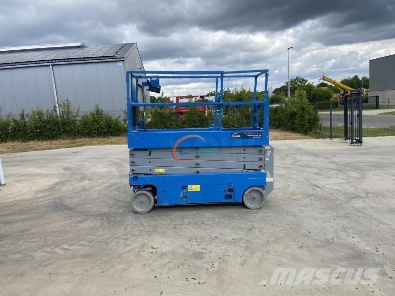 Genie GS-2632 관절형 전동이동 리프트
