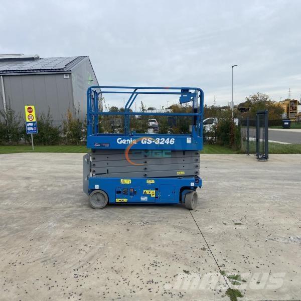 Genie GS-3246 관절형 전동이동 리프트