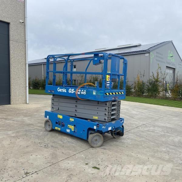 Genie GS-3246 관절형 전동이동 리프트