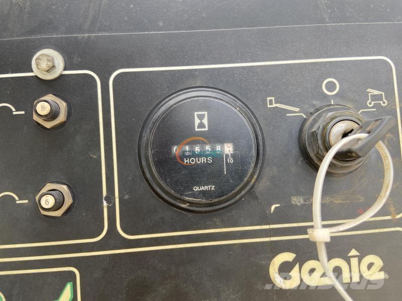 Genie Z51/30J 관절형 전동이동 리프트