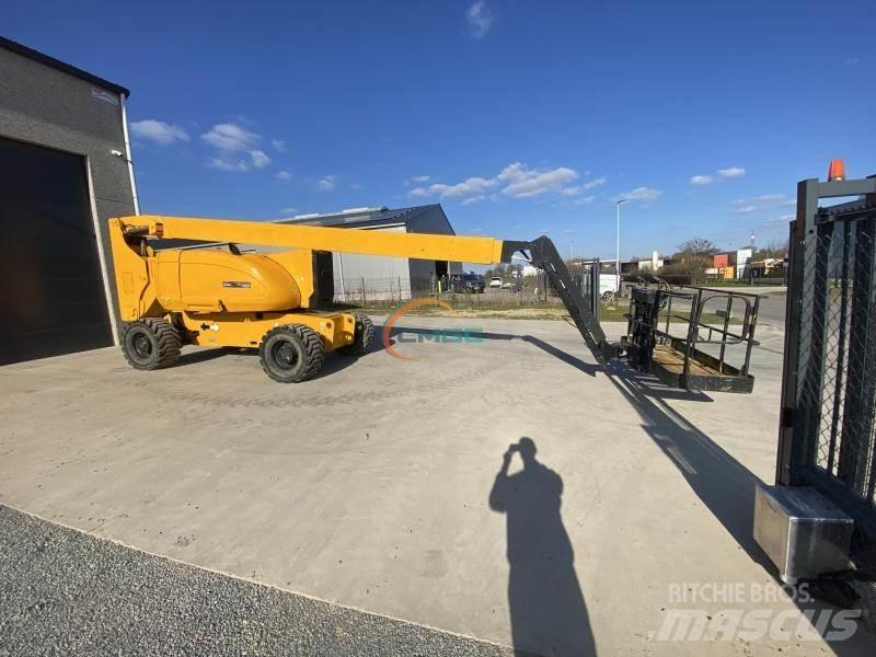 JLG 800AJ 관절형 전동이동 리프트