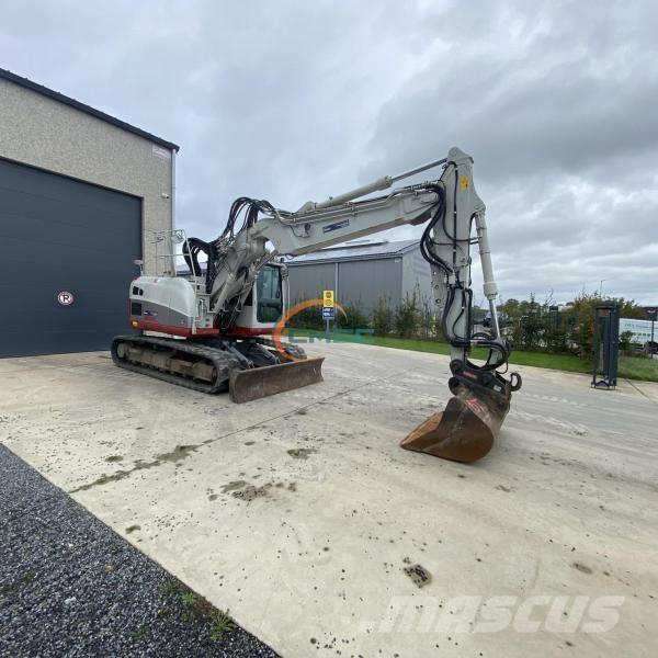 Takeuchi TB215R  휠 굴삭기