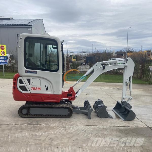 Takeuchi TB216  휠 굴삭기