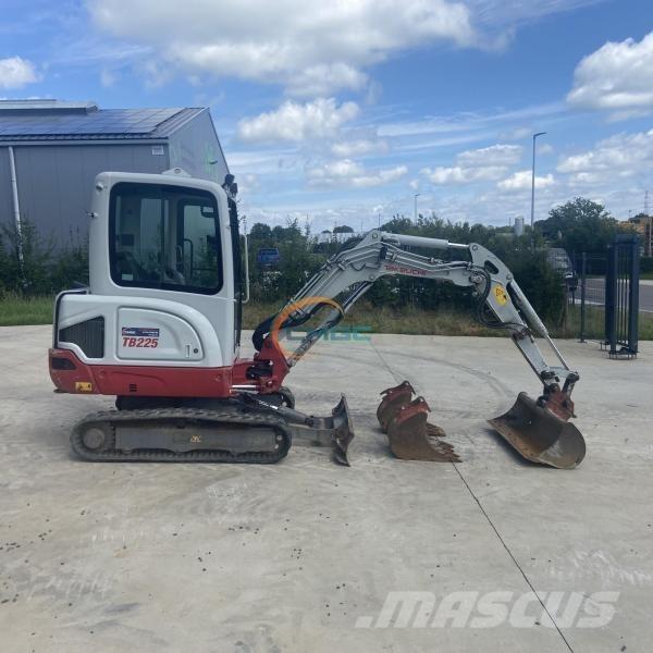 Takeuchi TB225  휠 굴삭기