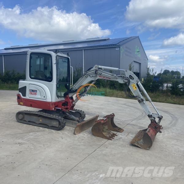 Takeuchi TB225  휠 굴삭기