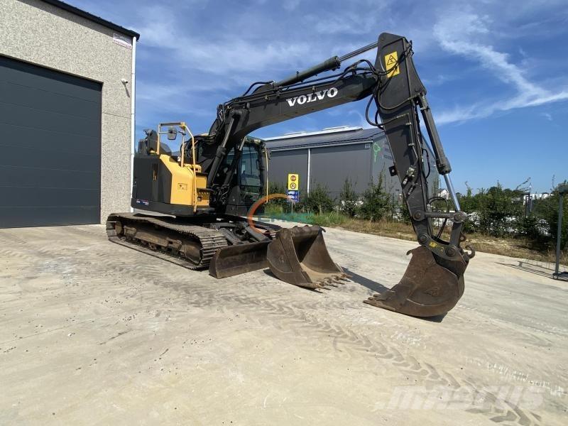 Volvo EC45  휠 굴삭기