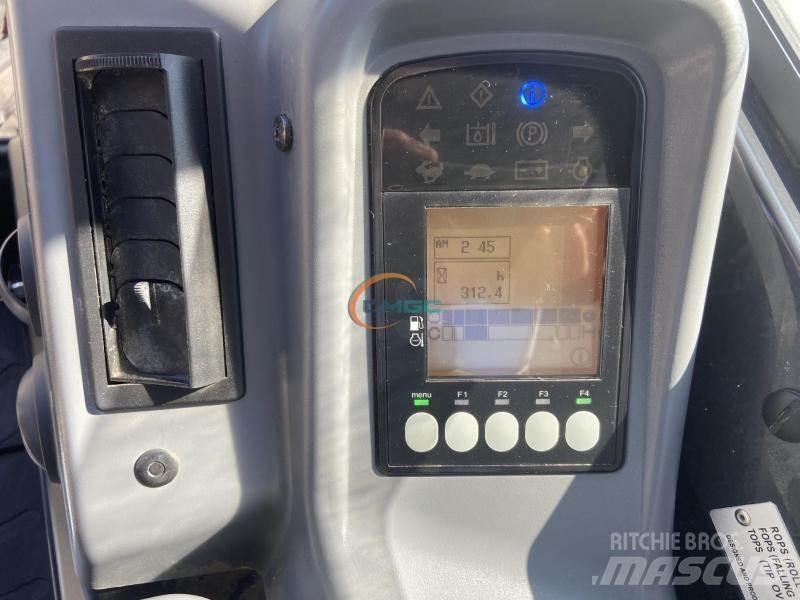 Yanmar VIO38-6  휠 굴삭기