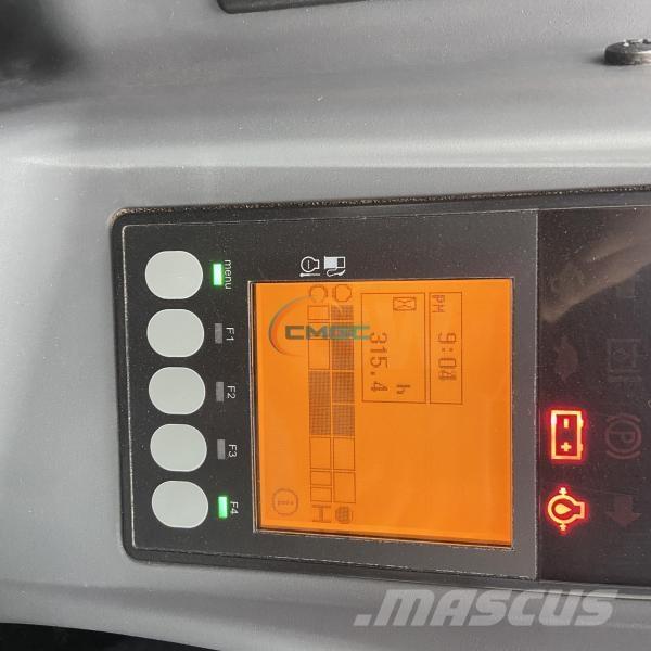 Yanmar VIO38-6  휠 굴삭기