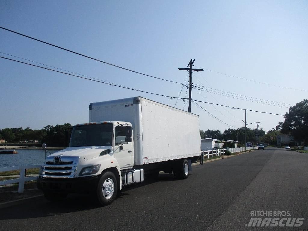 Hino 338 탑차 트럭