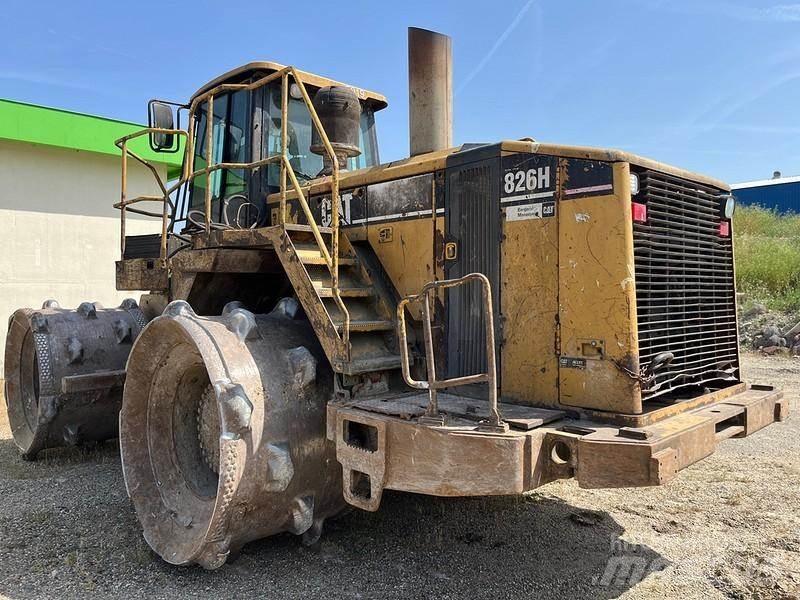 CAT 826H 폐기물 다짐기