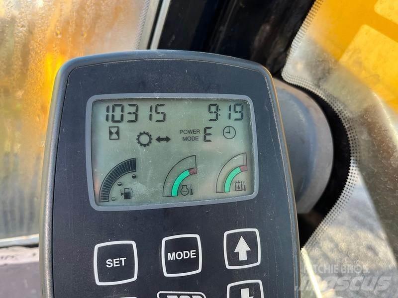 JCB JS210 LC 대형 굴삭기 29톤 이상
