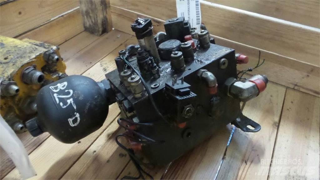 Bell B25D 유압식 기계