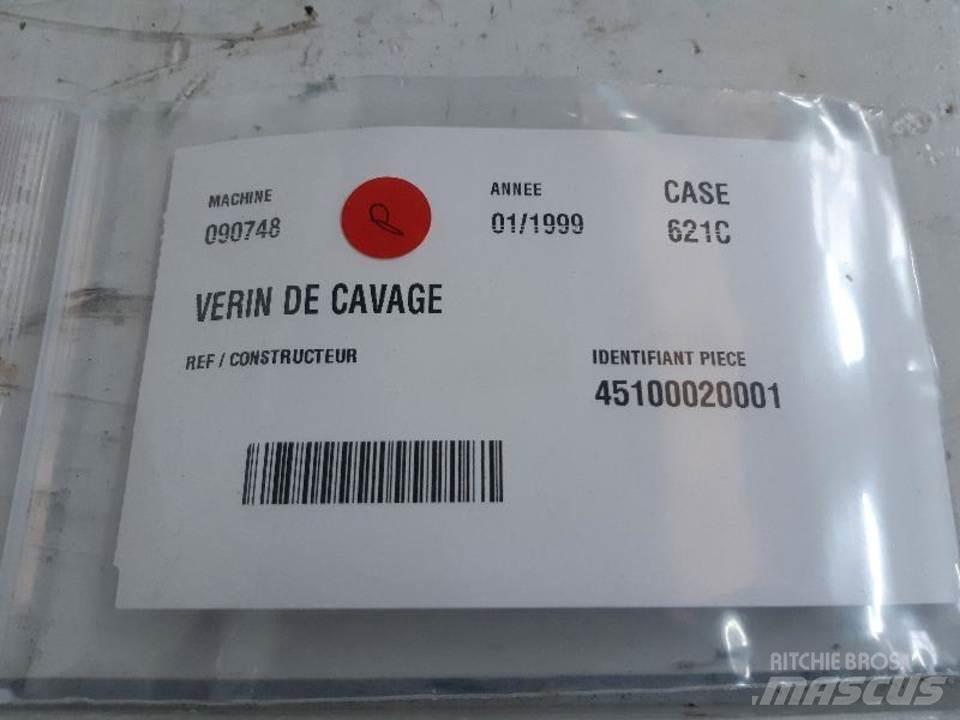 CASE 621C 유압식 기계