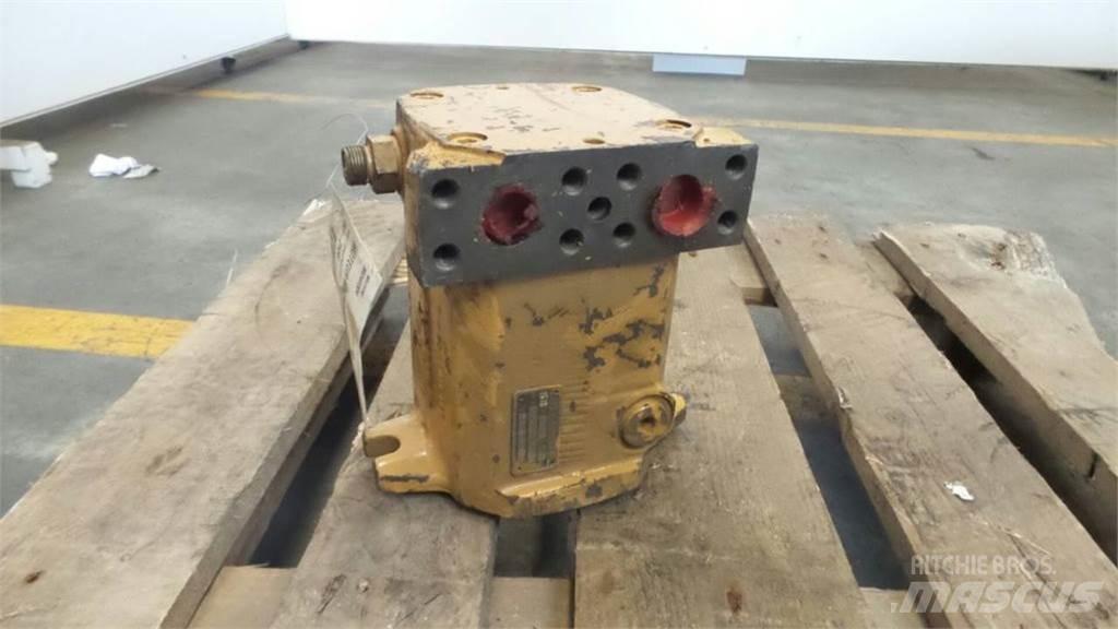 CAT 213B 유압식 기계