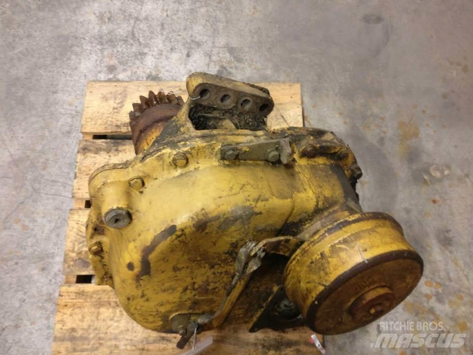 CAT 225 트랜스미션