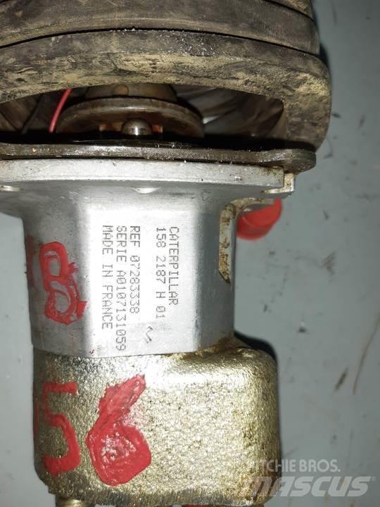 CAT 317B 캐빈 및 인테리어