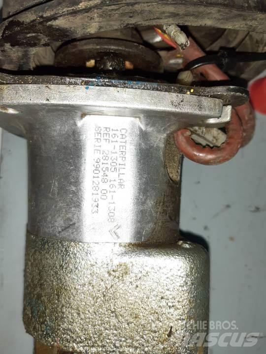 CAT 317B 캐빈 및 인테리어