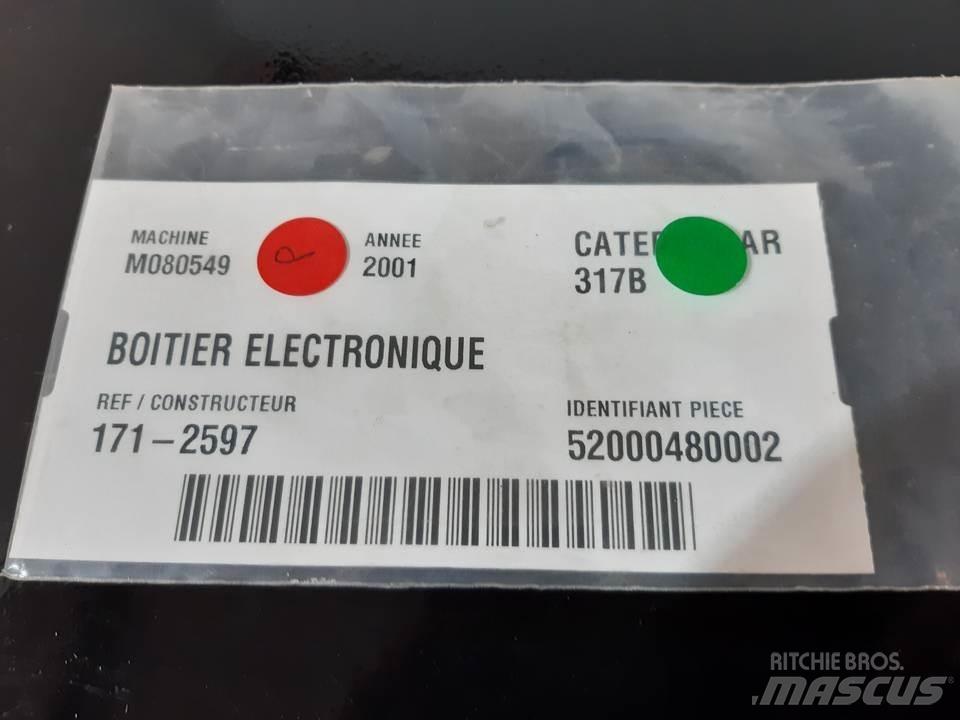 CAT 317B 캐빈 및 인테리어