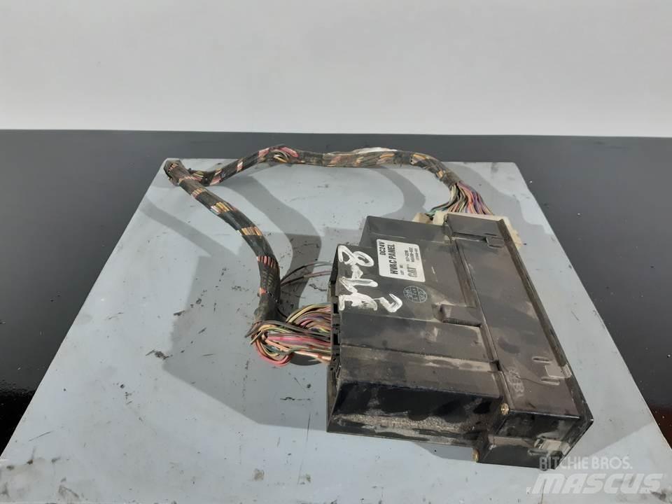 CAT 318C 캐빈 및 인테리어