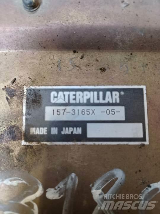 CAT 318C 캐빈 및 인테리어