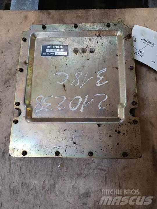 CAT 318C 캐빈 및 인테리어