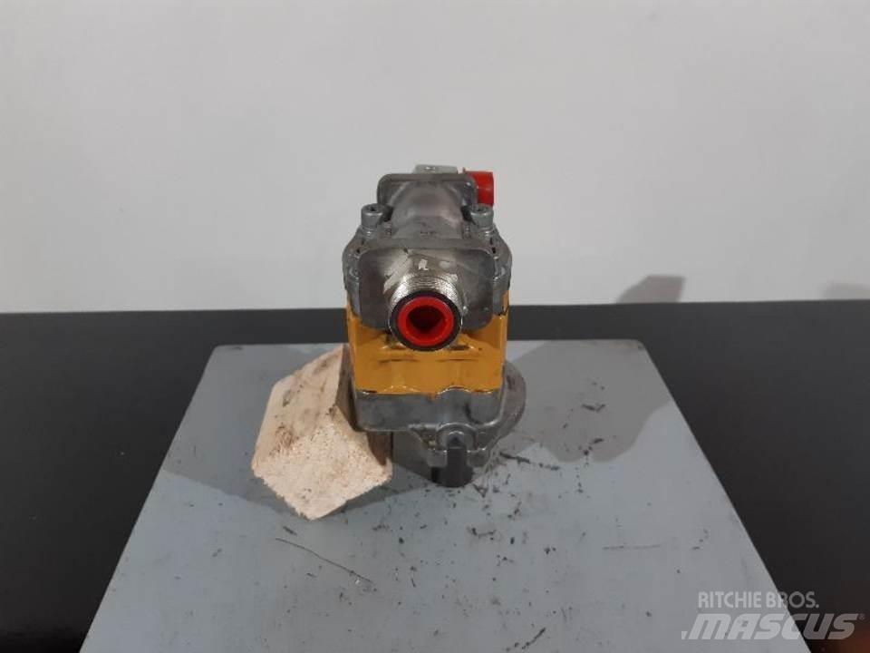 CAT 319D 유압식 기계