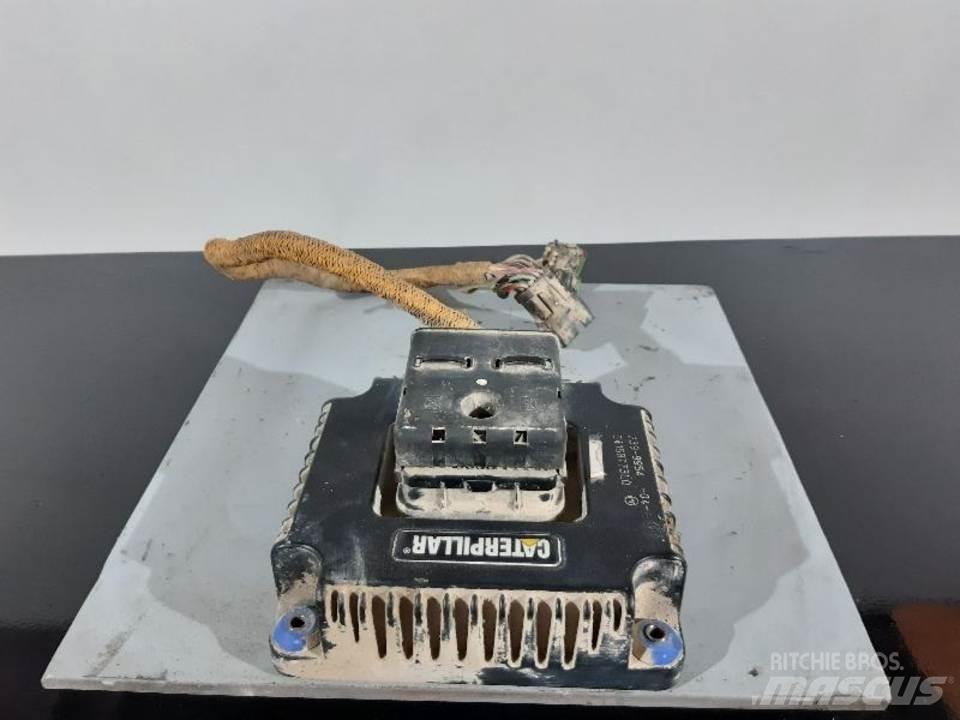 CAT 320DL 캐빈 및 인테리어