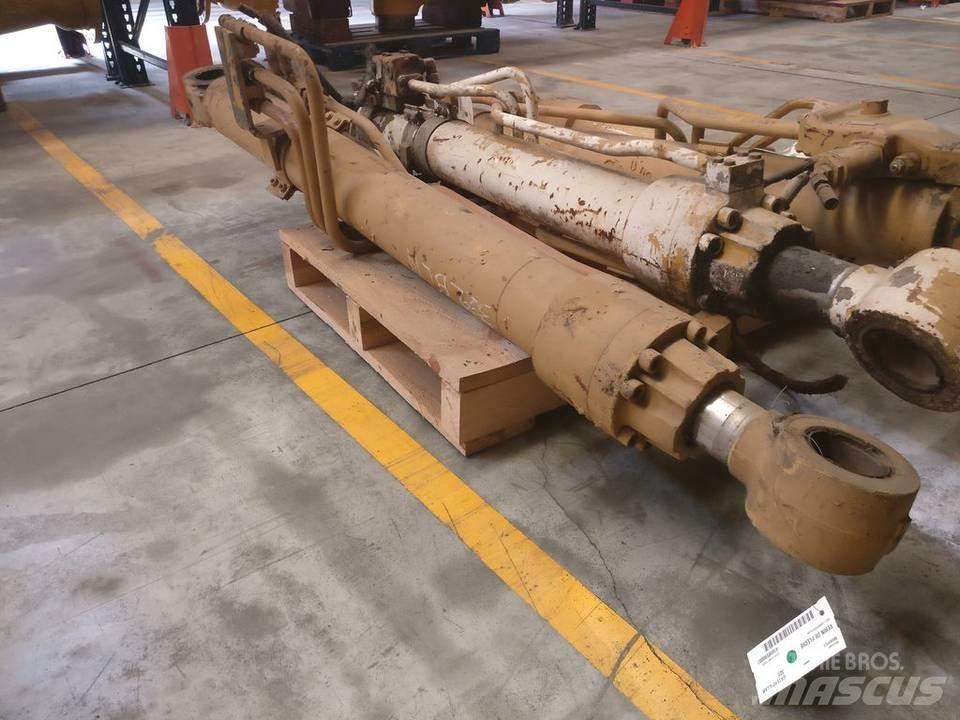 CAT 322 유압식 기계