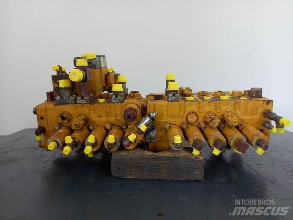 CAT 322C 유압식 기계