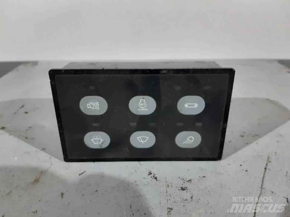 CAT 330C 캐빈 및 인테리어