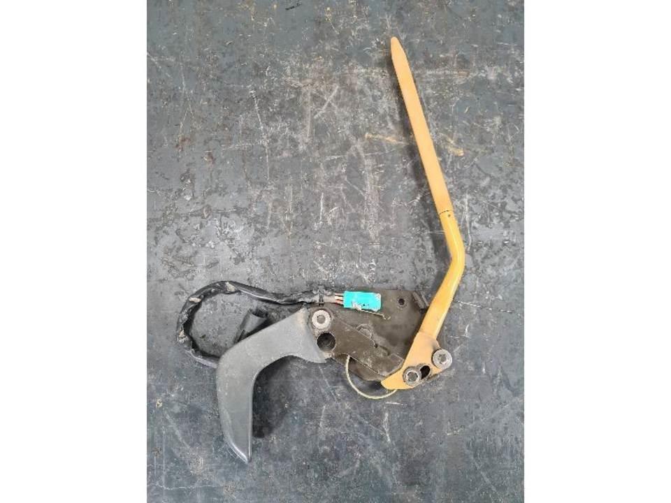 CAT 336DL 캐빈 및 인테리어