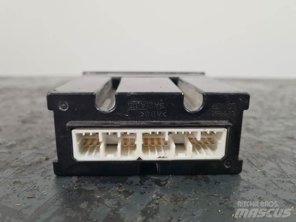 CAT 336DL 캐빈 및 인테리어