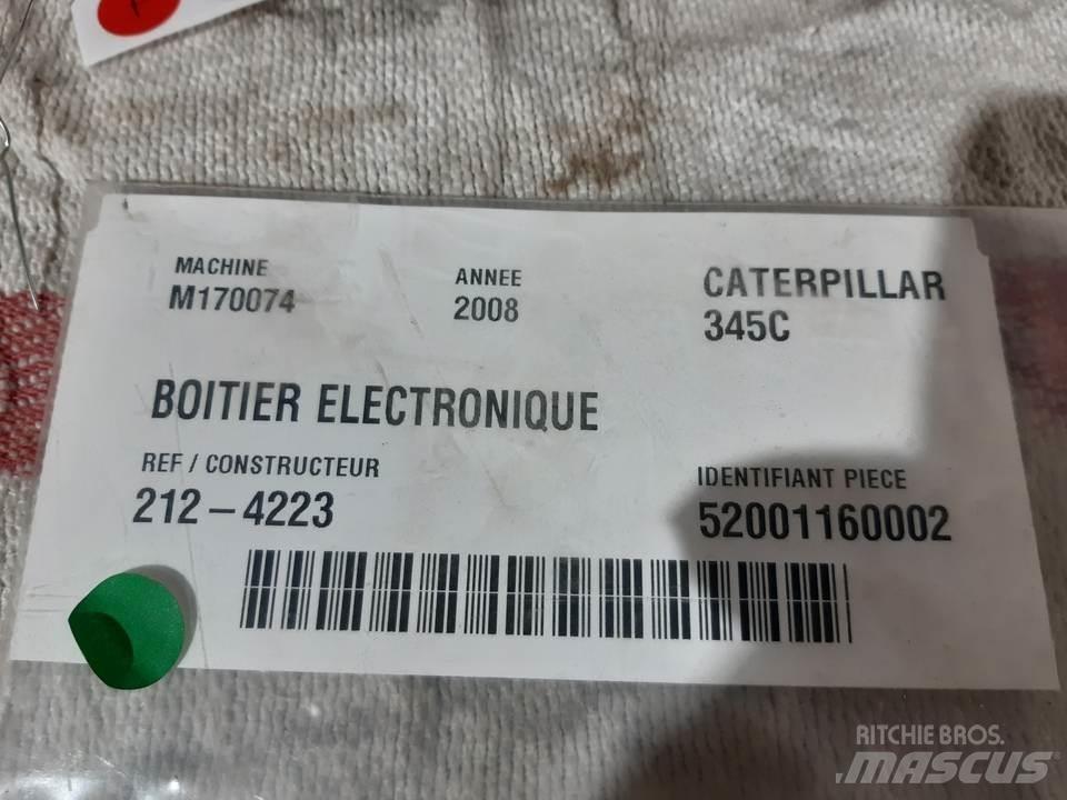 CAT 345C 캐빈 및 인테리어