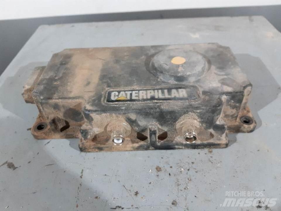 CAT 345C 캐빈 및 인테리어