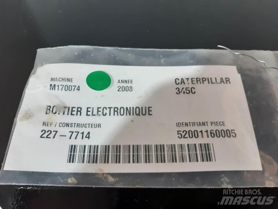 CAT 345C 캐빈 및 인테리어