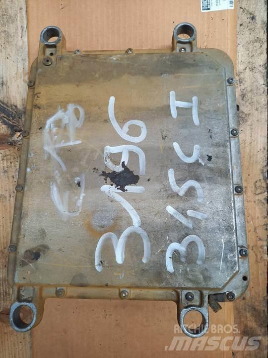 CAT 345C 캐빈 및 인테리어